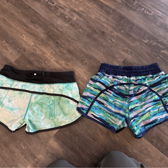 Lululemon shorts size 4 - Picture 2 of 4